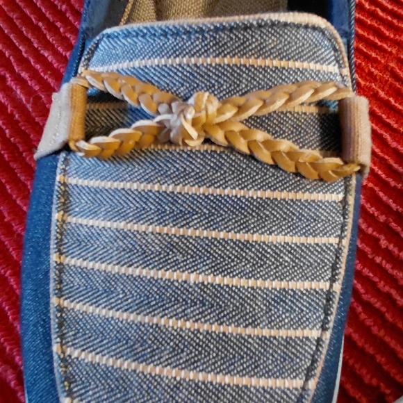 Grasshoppers Tan and Blue Casual Shoes - Picture 9 of 16